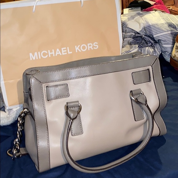 Gray Michael Kors purse - Picture 2 of 4